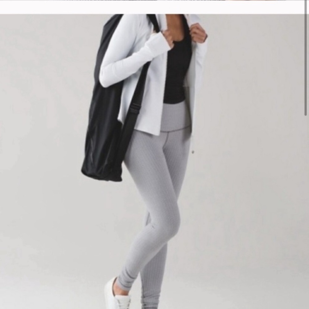 Lululemon wonder under fleece lined leggings size 4